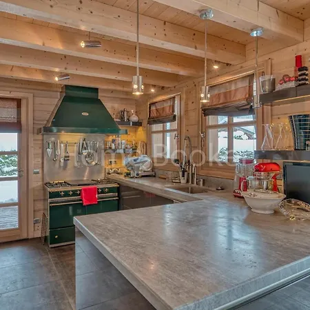 Chalet Creek メジェーヴ